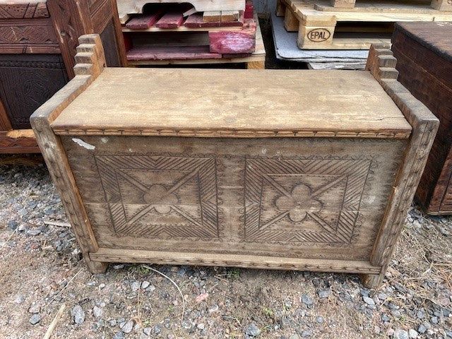 swat valley - dowry trunk - 2 carved flowers w/ lid -  28