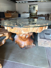 Load image into Gallery viewer, table - dining - ROUND w/ glass - root # 7013 130cm x 130cm x 80cm
