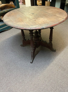 table - round - 4 legs - round center base - antique teakwood