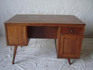 desk - art deco angeled legs - drawer/cupboard on right - 47x27x29"H