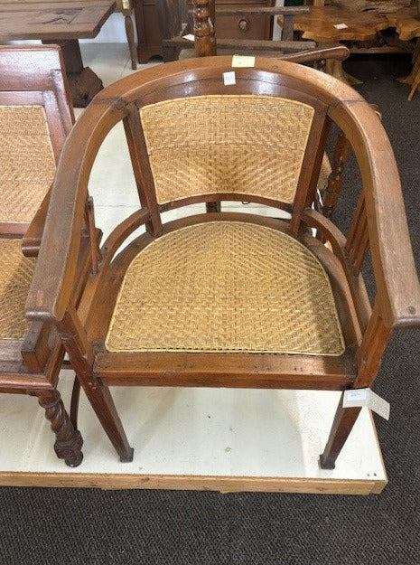 chair - armchair - rounded back w/ rattan original - 21.5x23.5x33