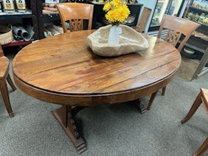 table - oval - dining - 58.5"x38.5"