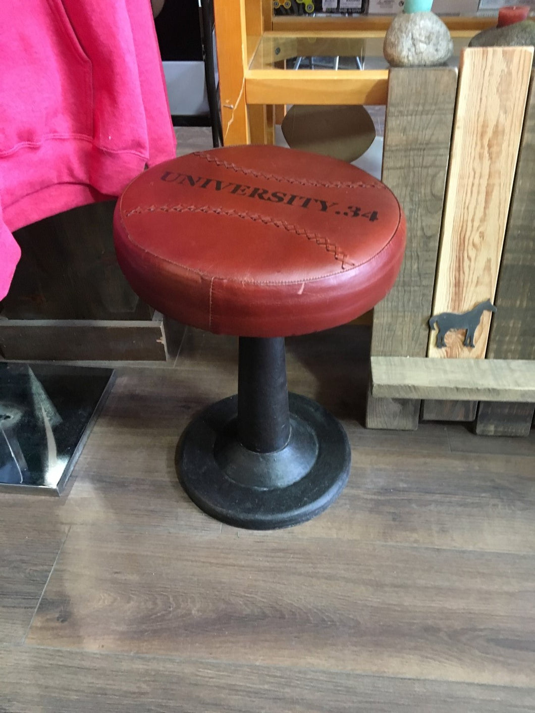 NACH17 - stool - cast iron & leather top - round burgundy