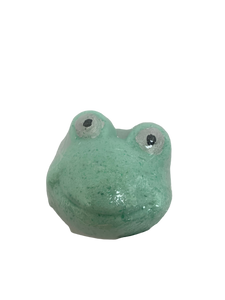 cosset & flare - bath bomb - watermelon frog