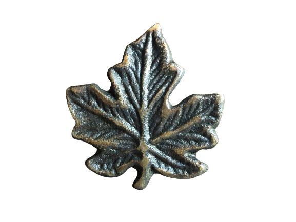 knob - brass - maple leaf