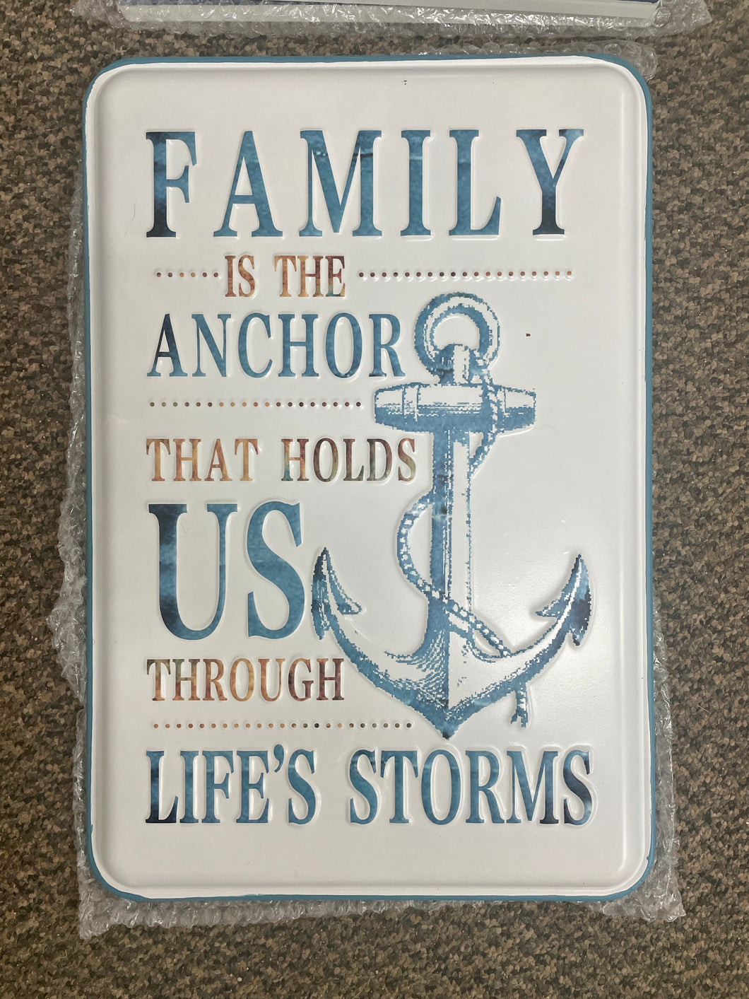 sign - family is an anchor that holds us - 14x14