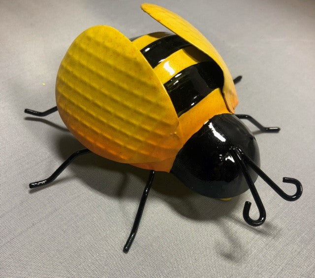 bee - small - metal décor - 3.5x3.5