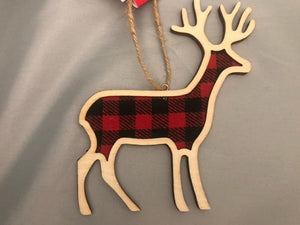 ornament - deer - wood/plaid fabric - 5"